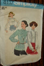 SIMPLICITY LADIES 1977 BUTTON UP TOP PATTERN 8117 SIZE 12 UNCUT