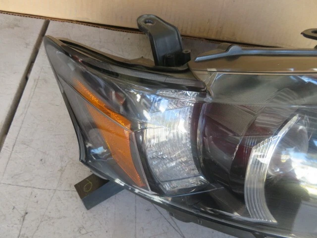 2010-2012 Lexus RX350 Headlight OEM Right Passenger Halogen Black inner Bezel 43 - Изображение 3 из 4