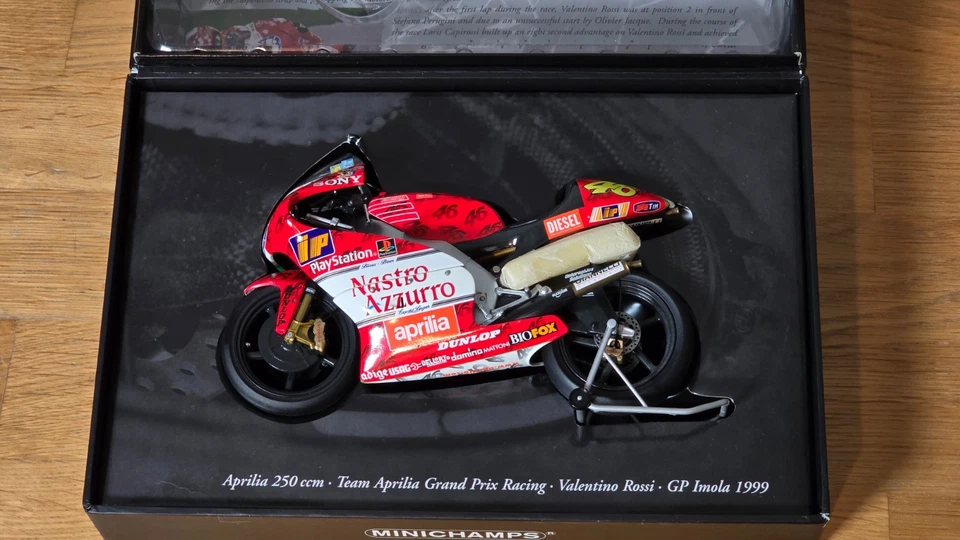 Minichamps 1999 Aprilia RS 250 Rossi Moto GP Imola 122990096 Diecast em escala 1/12 - Imagem 3 de 4