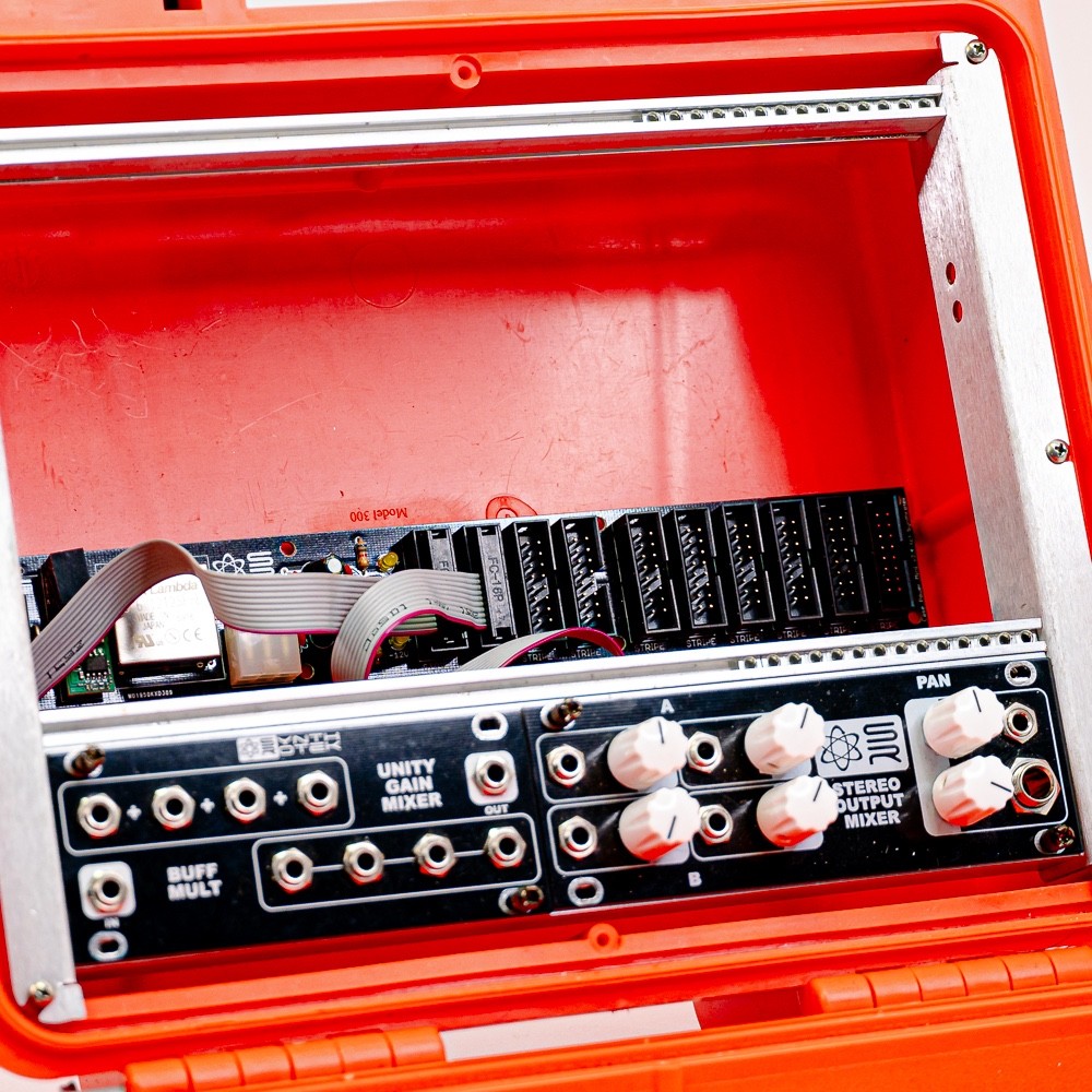 Synthrotek Power Lunch 44HP Eurorack Case w/ Mixer & Stereo Output