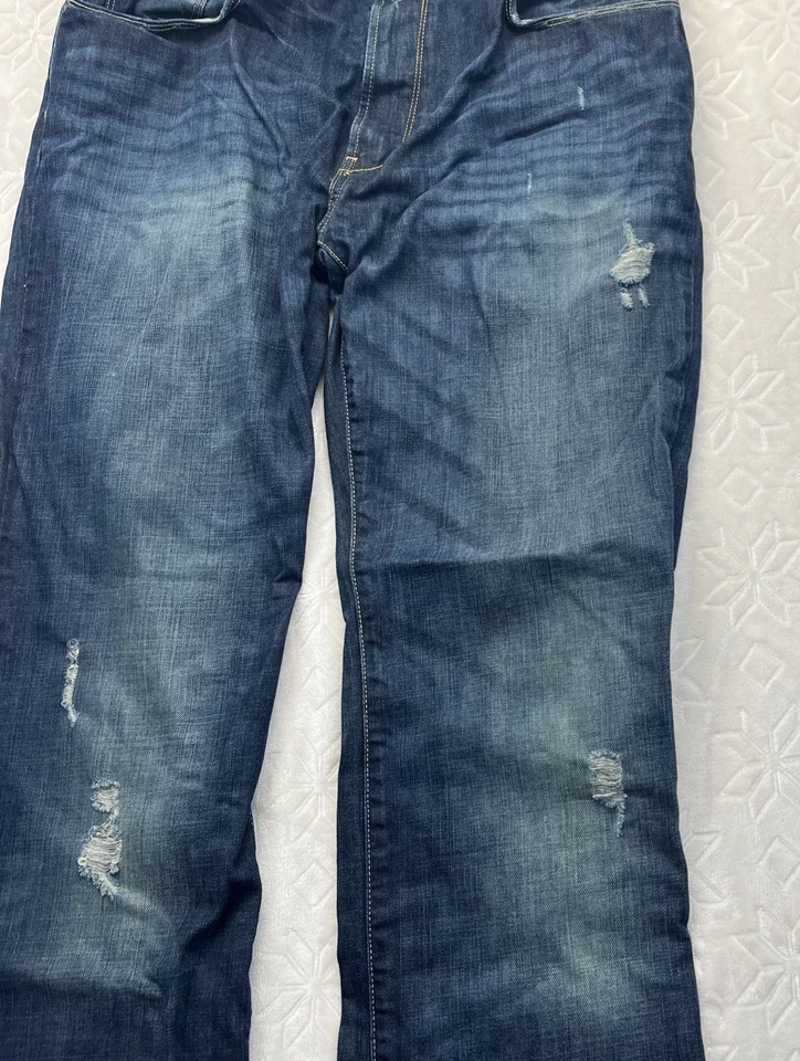 Cremieux Men's 36x34 Distressed Medium Wash Straight Blue Jeans - Image 4 of 4