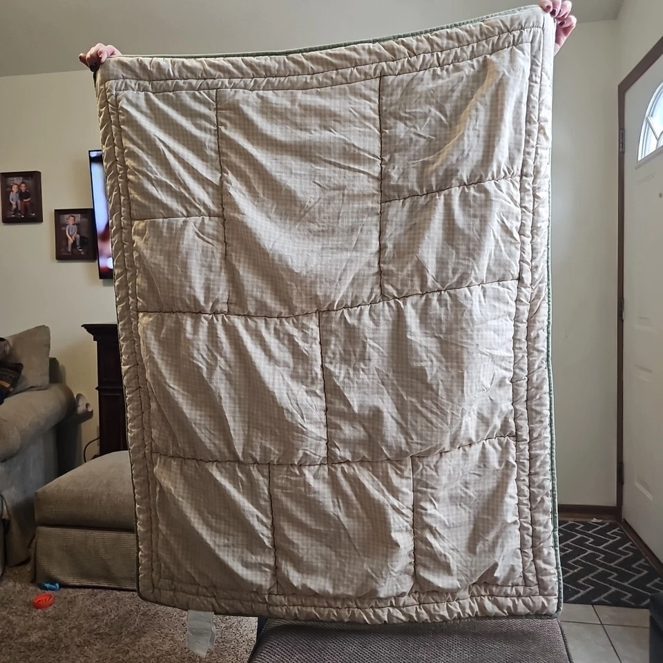 Детское стеганое одеяло/одеяло Kids Line квадраты с животными 35 x 43 дюйма   - Изображение 2 из 4