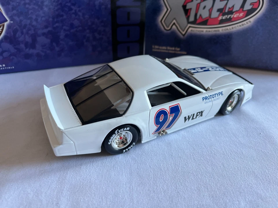 Action #97 Alan Kulwicki WLPX 1983 Firebird Xtreme #100426 1/24 Scale Diecast - Image 2 of 4