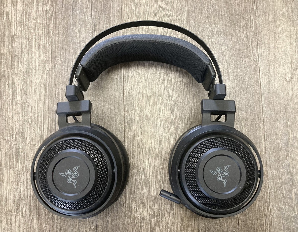 Razer  Nari  ultimate【新古品】 Razer Nari Ultimate Wireless THX Spatial Audio Gaming Headset for
