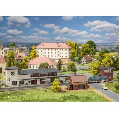 Faller Feenbach 282713 Z Station Set