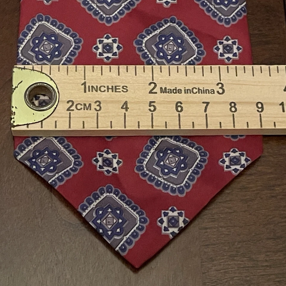 Gravata masculina vintage Manhattan 100% poliéster feita na República Dominicana - Imagem 4 de 4