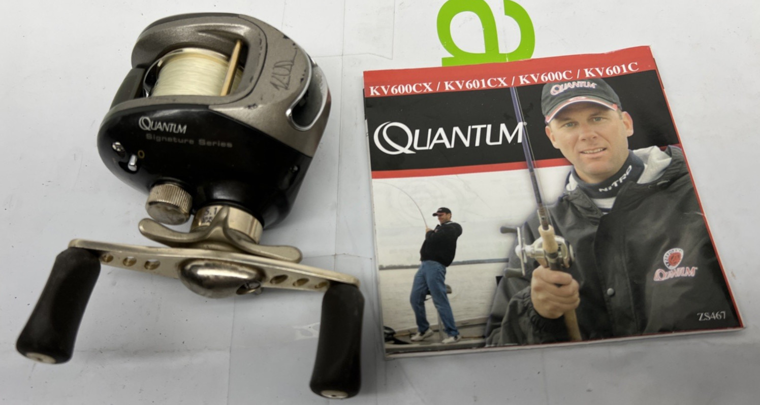 Vintage Quantum Baitcasting Signature Series KV600c with manual Fishing Reel