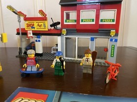 LEGO City 7641 City Corner 496pc Complete Set w/ Instructions Box