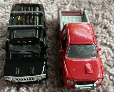 2 Spielzeugautos Modellautos Auto Blech Stabil