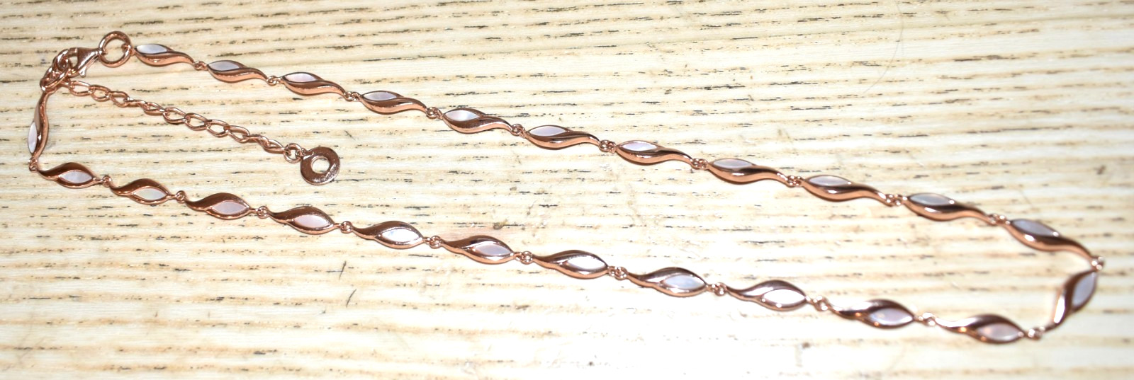 VAN PETERSEN London Rose Gold Vermeil Stg Silver MOP 44Cm Leaf Necklace RRP $800 image 2