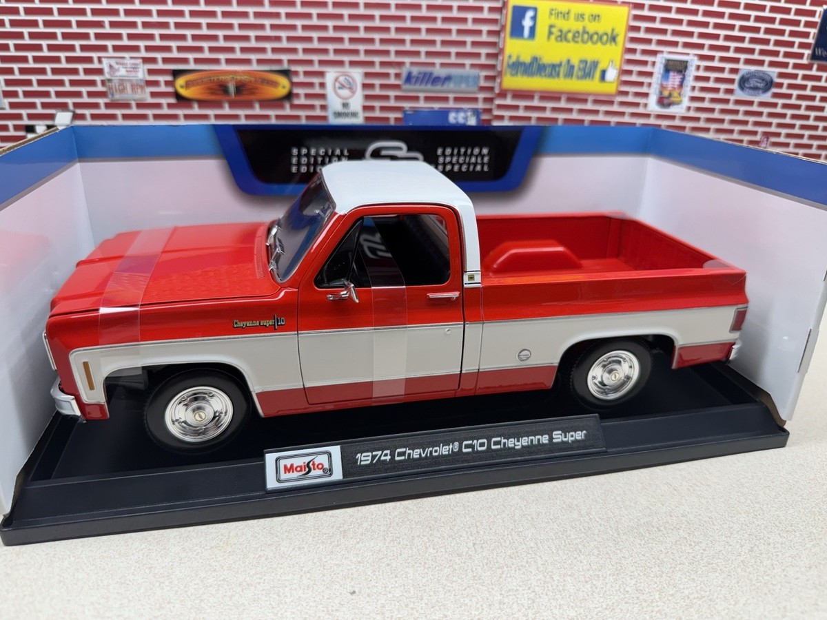 1974 C10 Cheyenne Super Pick-up Truck Red & White C10 Square Body