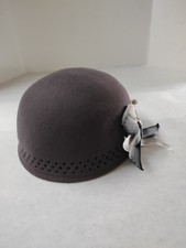 Vintage-style women's cloche Grey hat