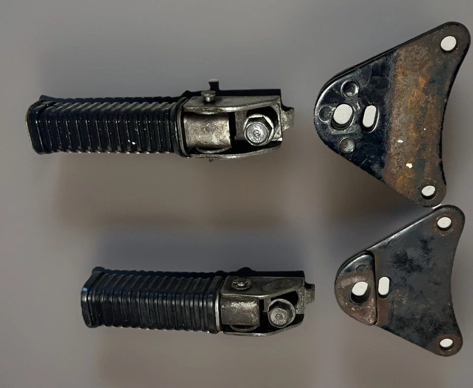 1974 74-76 Honda CB360 E OEM Front Forward Peg Pedal Foot Rest Mount - Image 2 of 4