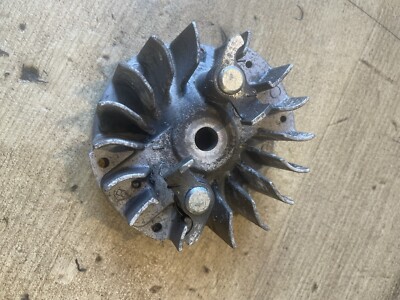 Schwungrad aus einem Titan, TTK587GDO oder TTL488GDO Garten Multitool.  (180)
