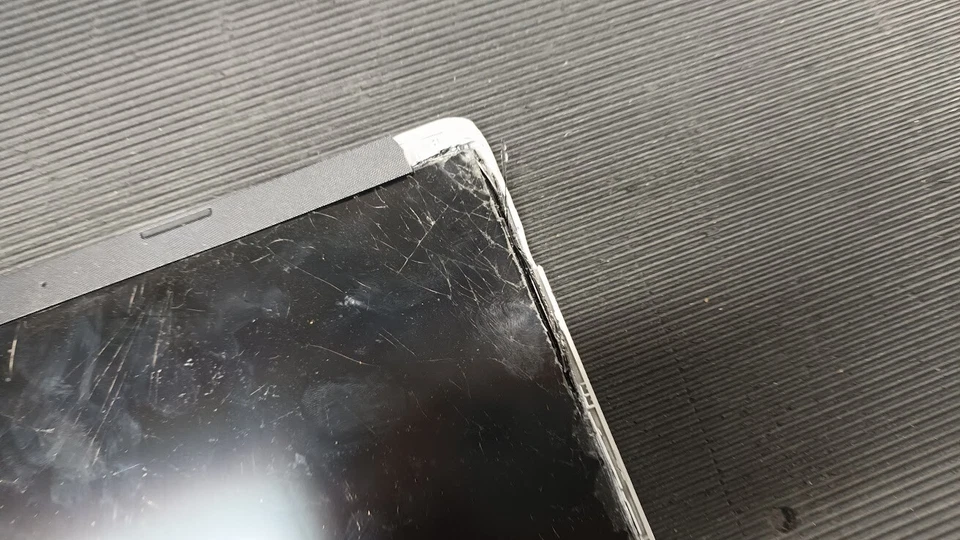 HP 14s-dq1508sa 14 " FHD LCD Bildschirm - Broken, für Teile Nur , 1920x1080 - Bild 3 von 4