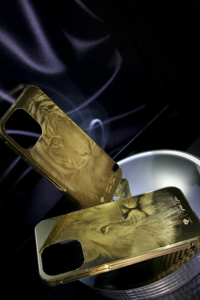FUNDA MAGNÉTICA METAL IPhone edición foto tigre oro 24k iPhone VIP personalizada Foto 2 de 2