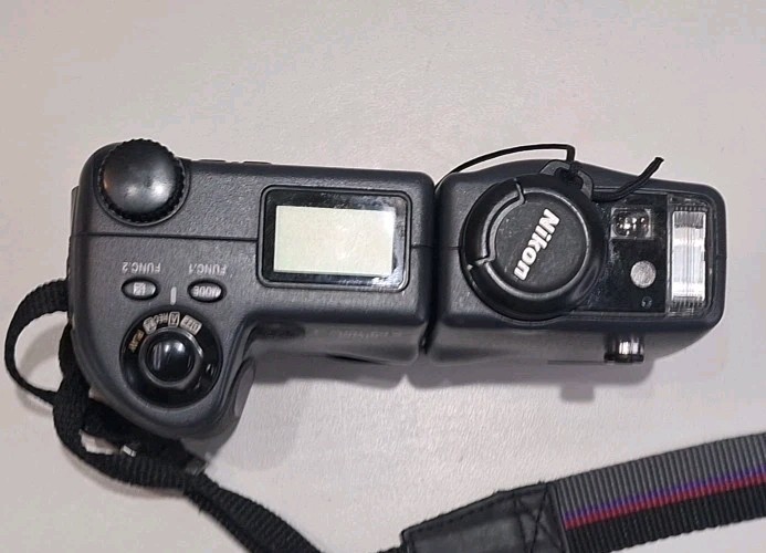 For Parts / Repair】Nikon Coolpix 990 Retro Digital Camera – Made