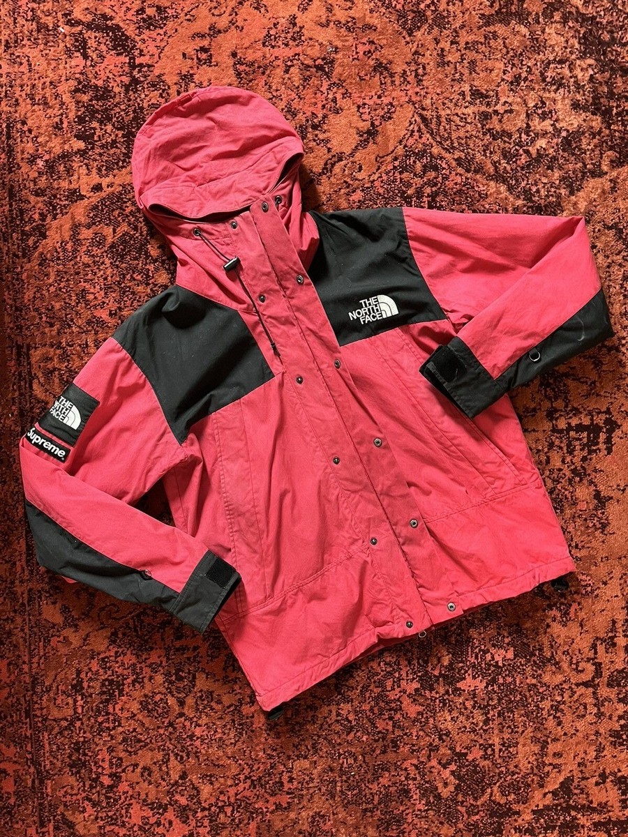 Supreme × The North Face FW10 2010 Red Mountain Waxed Jacket Supreme × The North Face FW10 2010 Red Mountain Waxed Jacket