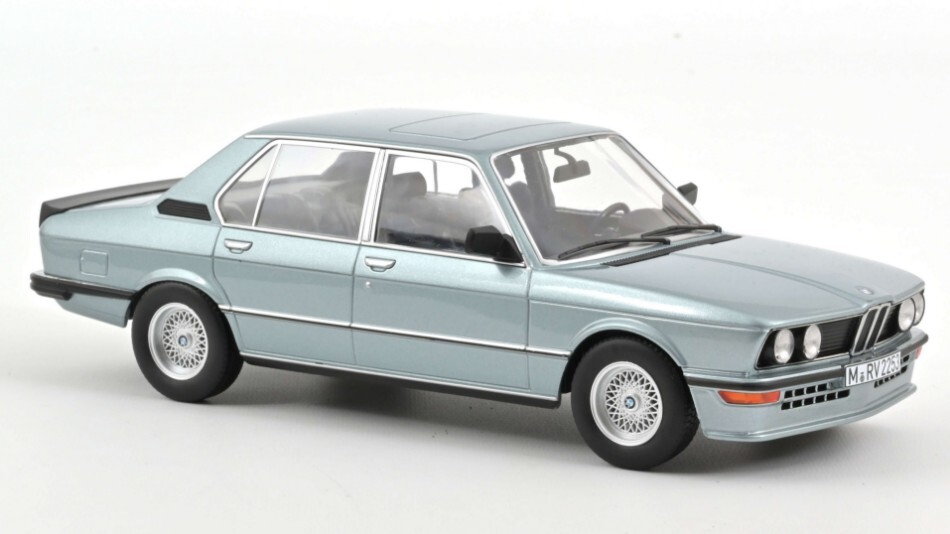 NOREV NV183269 BMW M535i 1980 BLUE METALLIC 1:18 Modellino