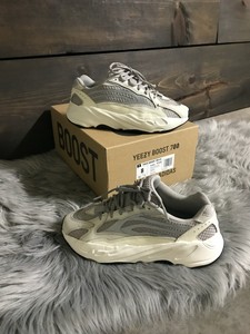 yeezy boost 700 v2 static wave runner