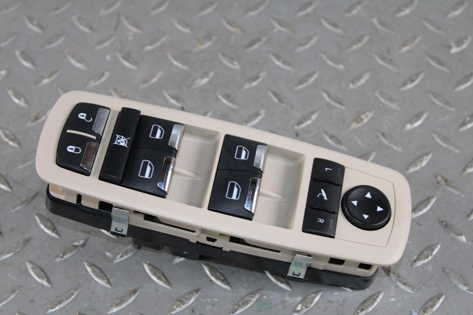 Maserati Ghibli 2014-2024 FRONT Window switch