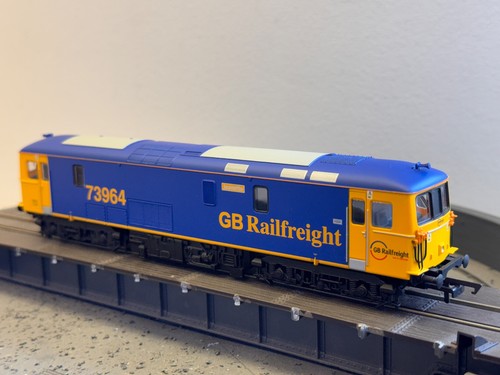 Hornby R3910 Spurweite OO Class 73 73964 GB Railfreight "Jeanette" - Originalverpackt | Zustand: Used