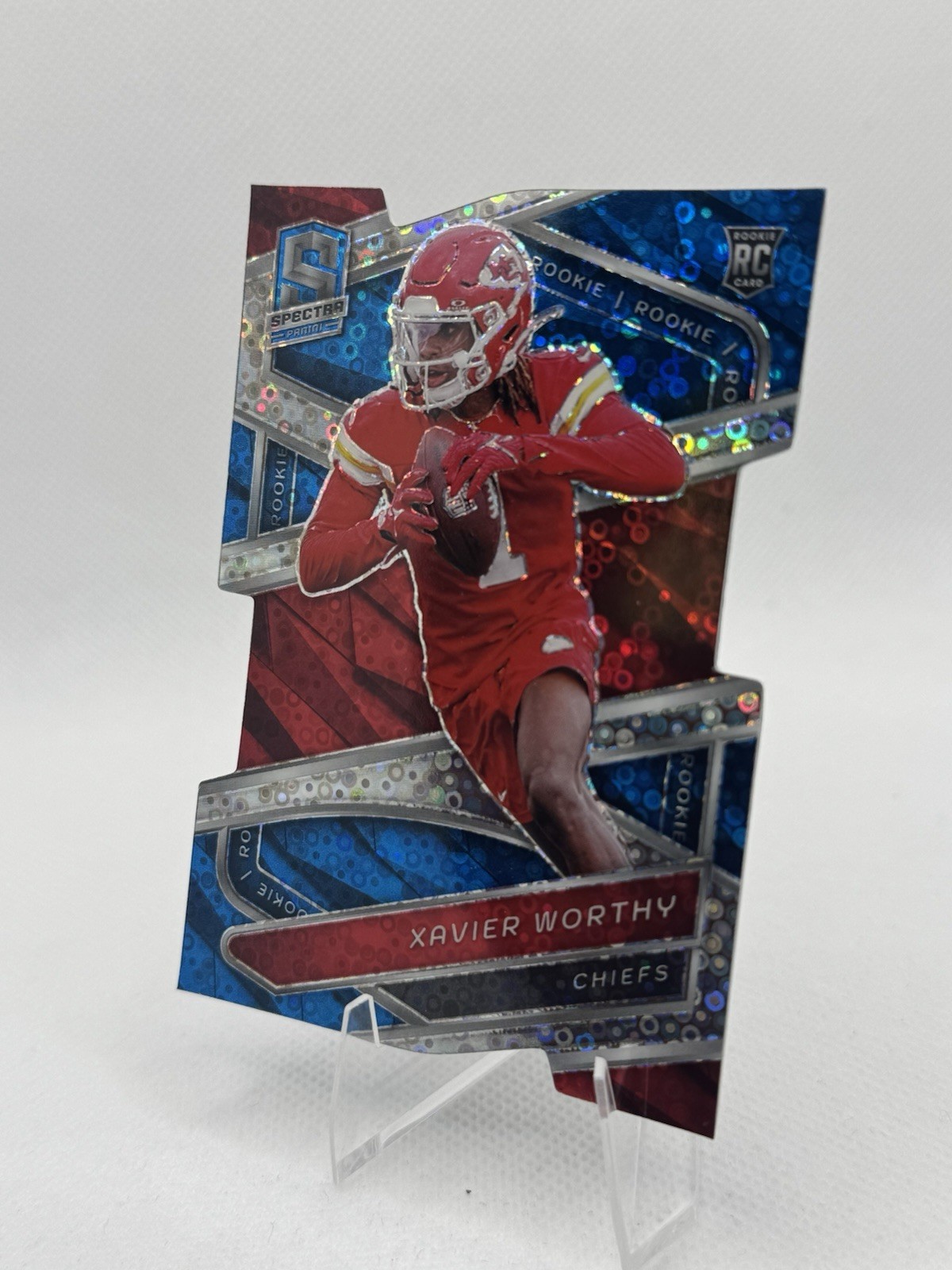 Xavier Worthy 2024 Panini Spectra #117 Neon Blue Prizm Die-Cut 33/50 RC Chiefs