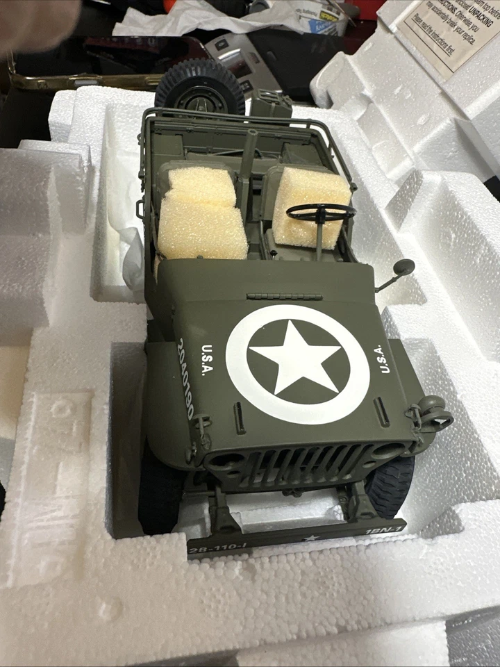 Danbury Mint 1/16 Scale World War II Replica Jeep. Rare New in Box - Image 3 of 4