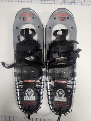 Yukon Charlies Chinook Snowshoes 8x25 Series 825 Winter System NO Poles  Set