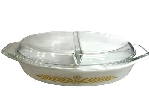 Vintage Pyrex 1960's Royal Wheat Divided Oval 1.5 Qt Casserole Dish w/ Lid EUC!