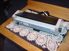 Thermo Scientific M48725, Vari Mix Test Tube Rocker, Speed: 2 to 20 rpm, Used!