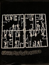 LOTR Games Workshop Uruk Hai on Sprue Lot Plastic GW Hobbit