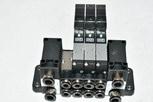NEW Parker PCS242-NB-D24 Solenoid Valve Assembly 24v-dc Manifold 
