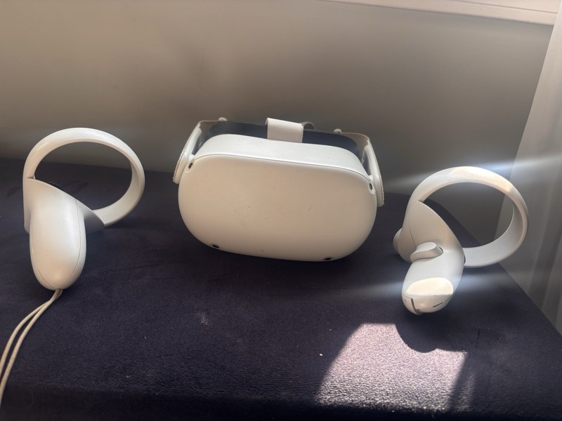 Meta Quest 2 Virtual Reality Headset 256GB, Standalone, All-in-One