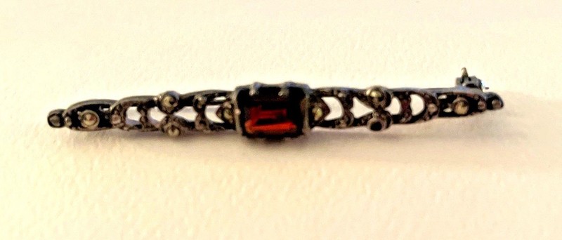 Vintage Sterling Silver Filigree Carved Red Garnet Bar Pin Brooch 2” Long