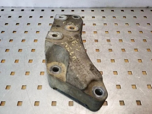 SEAT ALTEA XL 5P5, 5P8 Getriebehalter 1K0199117 2.00 Diesel 125kw 2010 25118198