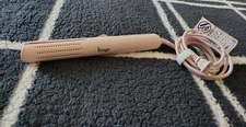 lange hair straightener or curling iron