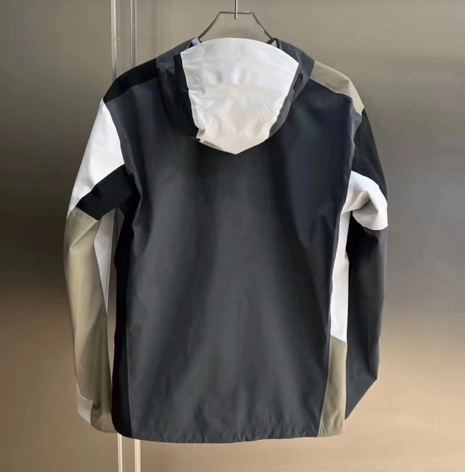 Arc'teryx x BEAMS Beta Jacke L - product detail image 2