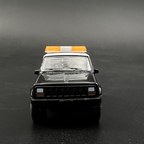 2 Pack 1/64 80H 90H 8000 Lightbar Amber Yellow Security Work Tow Truck - Picture 11 of 12
