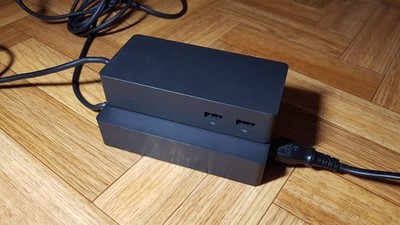 Microsoft Dockingstation Model 1661 inkl. Netzteil Model 1749