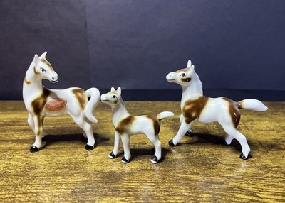 Vintage Miniature Horse Figurines Lot Herd of 3 Brown Pintos Bone Japan Shiken