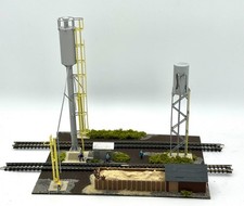 Walthers N Scale 933-3182 Sanding Towers/Dryi...