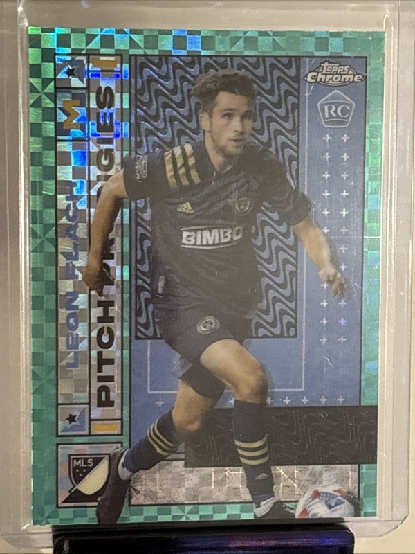 2022 Topps Chrome MLS - Pitch Prodigies Leon Flach #59 Aqua X-Fractor /299 (RC)