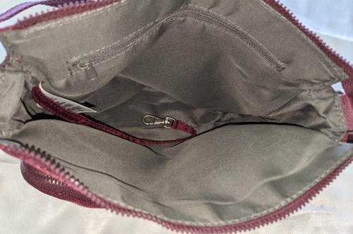 Borsa a tracolla Time and Tru Beatris in nylon con tasche Merlot nuova con etichetta - Foto 4 di 4