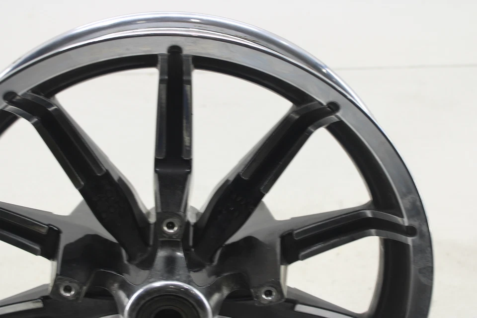 Harley-Davidson Touring Electra Glide 2014-2023 rueda delantera ABS de 10 radios 17x3 Foto 3 de 4