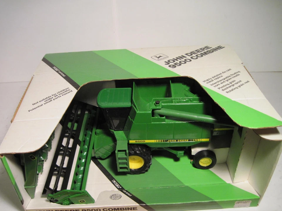 John Deere Farm Toy Tractor "9500" Combine Ertl NIB - Image 4 of 4