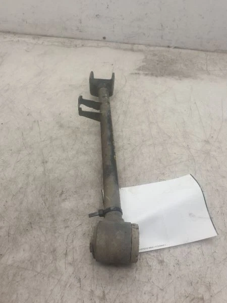 06-09 LEXUS RX400H LADO PASAJERO TRASERO MANDO BRAZO LOCALIZADOR MONTAJE Foto 2 de 4