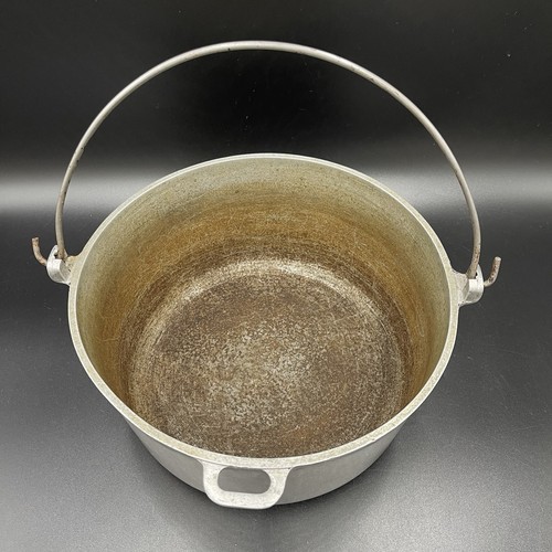 Vintage MAJESTIC COOKWARE 5 Quart Qt Aluminum Dutch Oven with Bail Handle - Picture 5 of 11