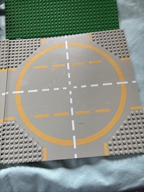4 LEGO Classic 10&rdquo;x10&rdquo; Baseplates 32x32
