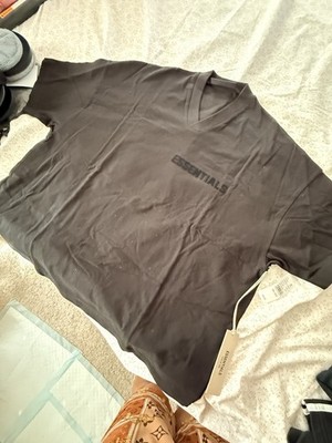 Essentials Men's Short Sleeve T-Shirt Size Small But Oversized Fit